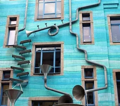 OCHRONA PRZED ZALODZENIEM RYNIEN I RUR SPUSTOWYCH